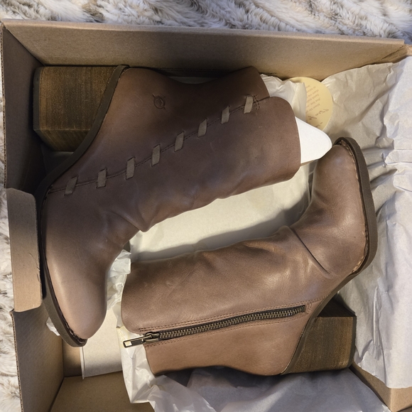 Born Women's Leather Boots - Picture 2 of 6